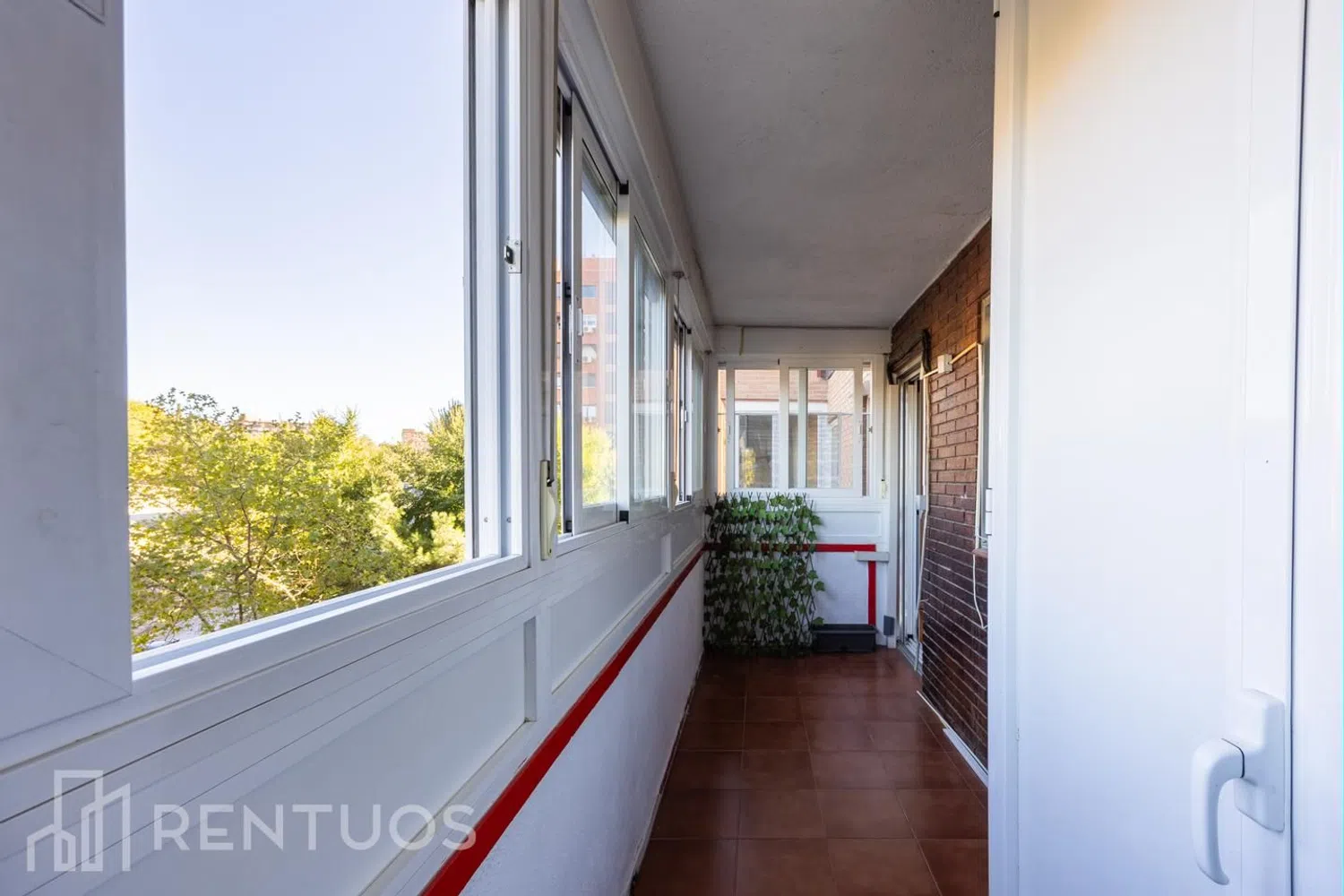 Piso en calle de Ramón Gómez de la Serna - Foto 3