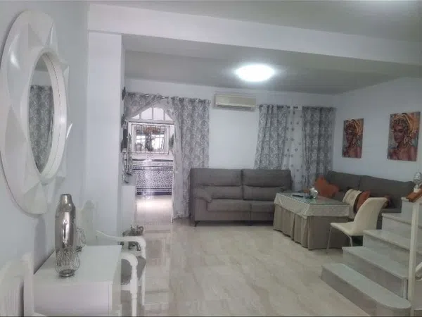 Chalet adosado en Centro pueblo, 12 - Foto 1