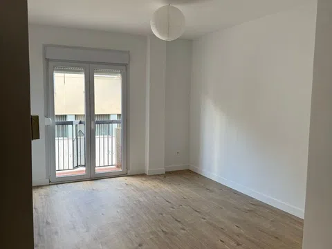 Piso en calle Iris, 3