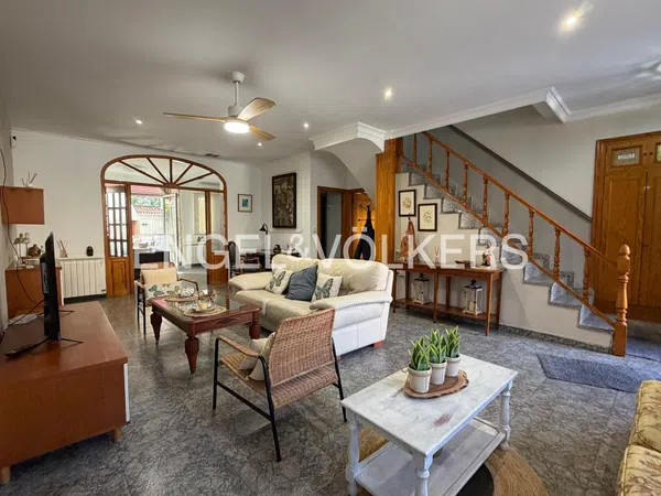 Chalet adosado en Calle de Ramón Perellós - Foto 1