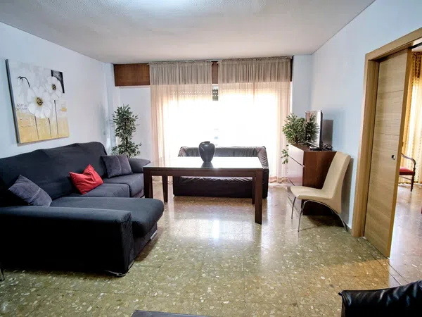 Piso en calle antonio maura, 57