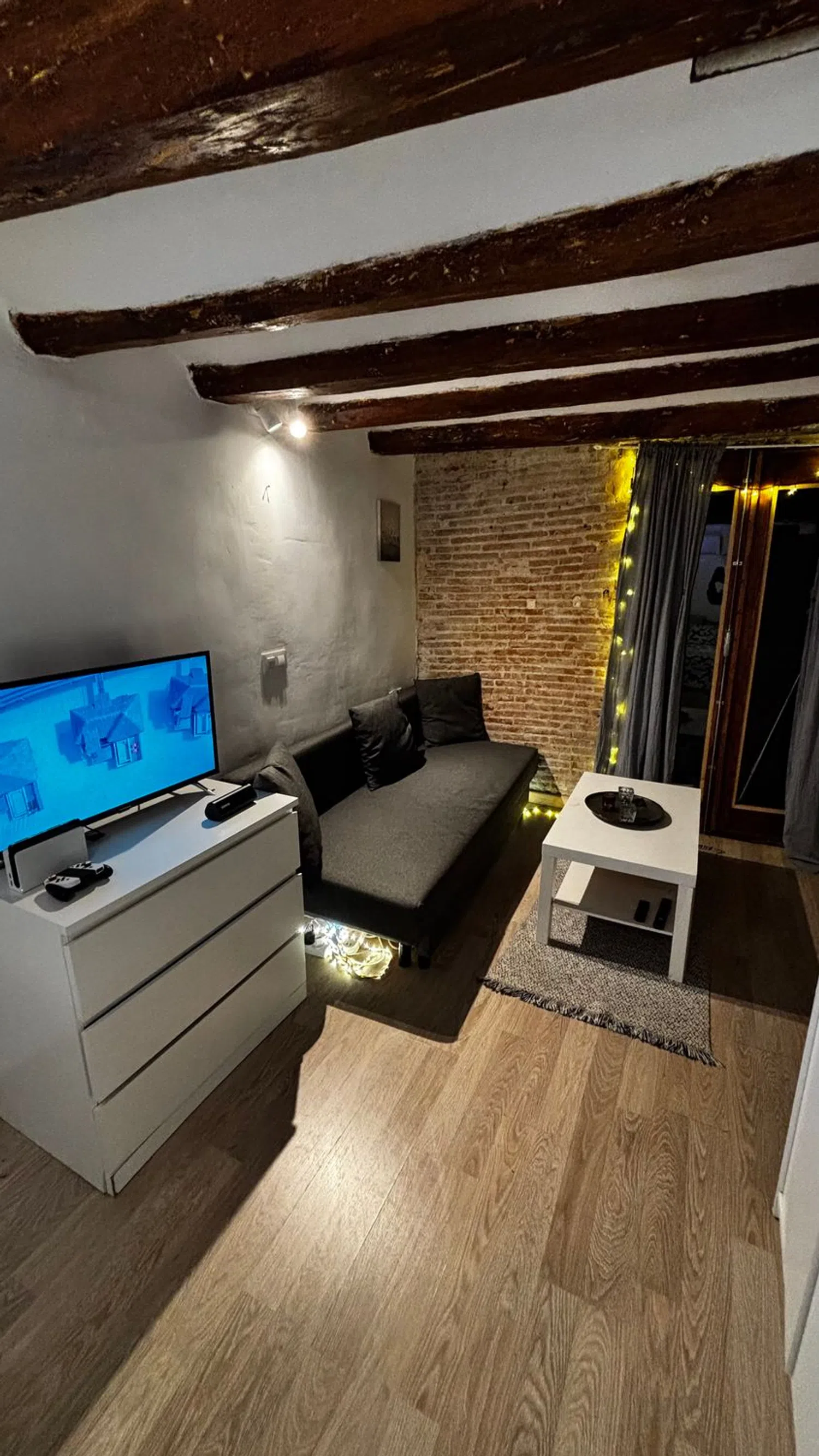 Estudio en calle de Sant Martí, 11 - Foto 1
