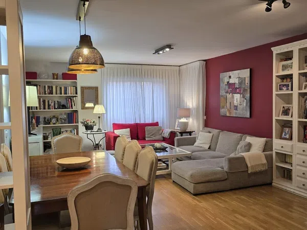 Piso en Barrio Mirasierra - Foto 1