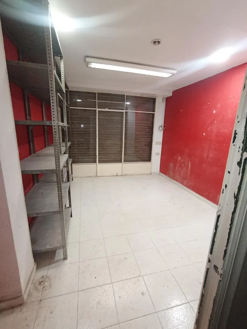 Planta baja en  Carrer de Calderón de la Barca 3 - Foto 5