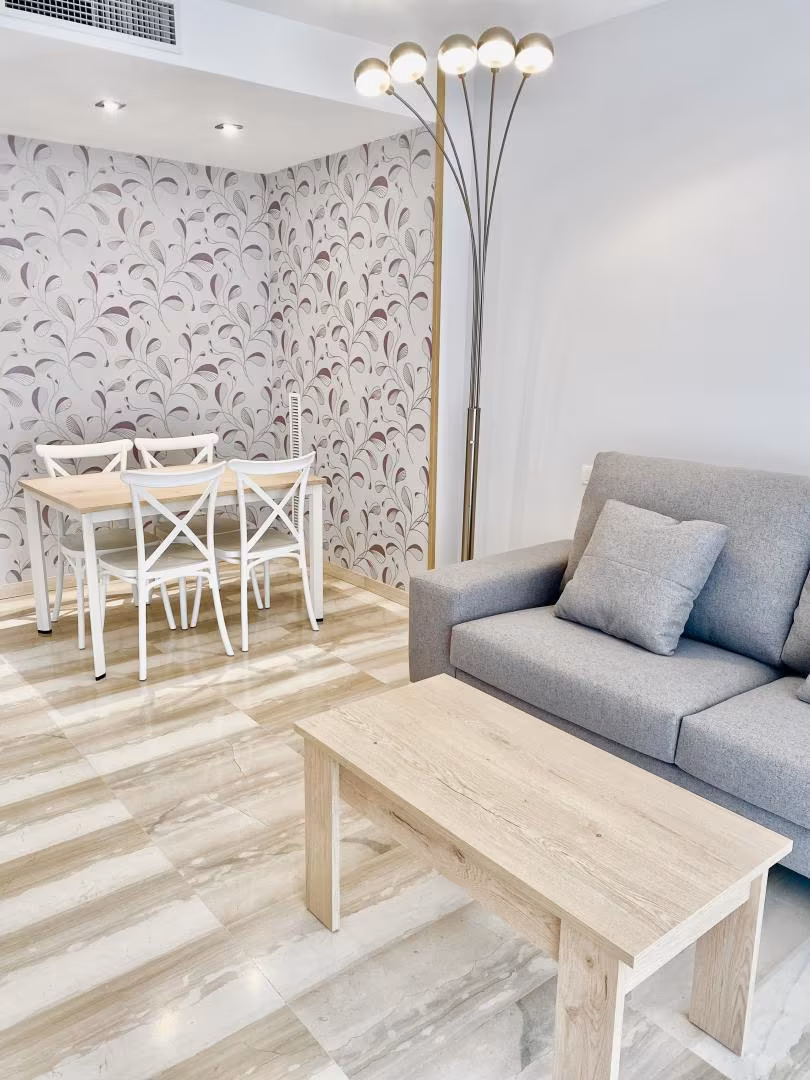 Piso en  Carrer d'Antoni Pons 17 - Foto 2