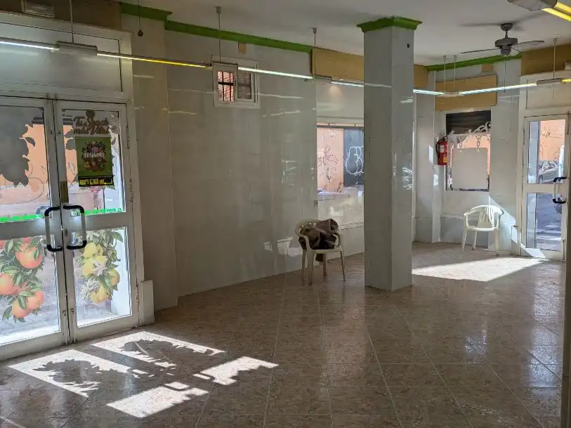 Local comercial en  Avenida de Europa 111 - Foto 2