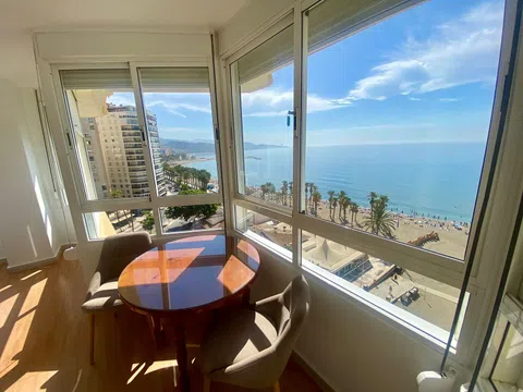 Piso en paseo Marítimo Ciudad de Melilla, 25