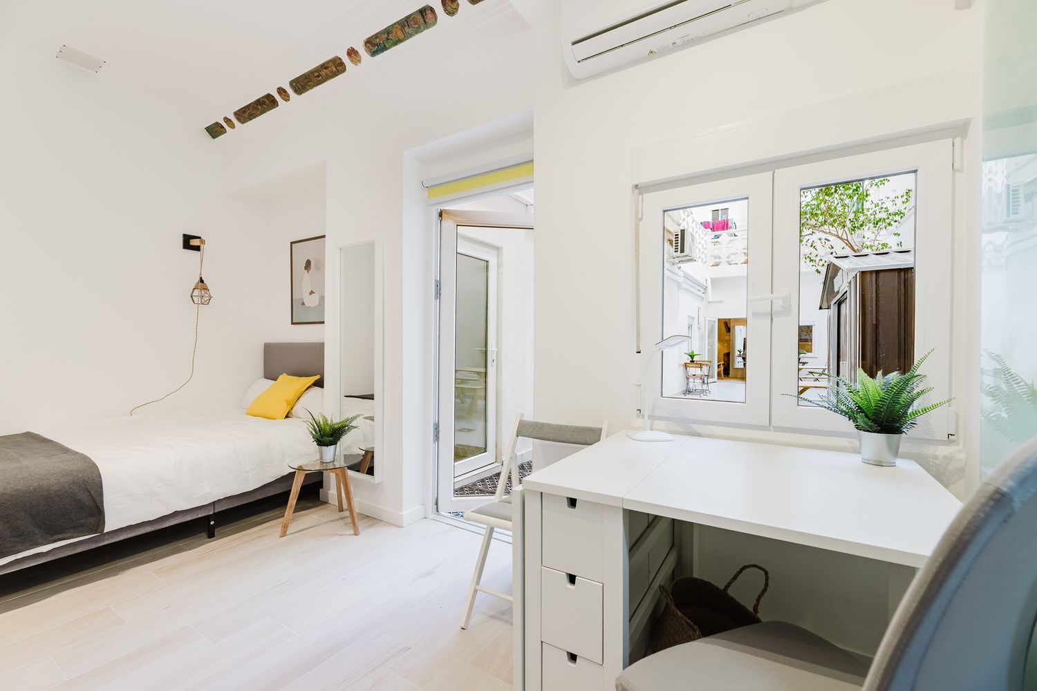 Estudio en calle d' Antonio Ponz, 9 - Foto 2