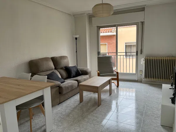 Piso en avenida de Italia, 53