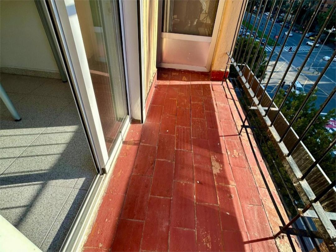 Piso en  Plaça Manuel Sanchís Guarner 13 - Foto 8