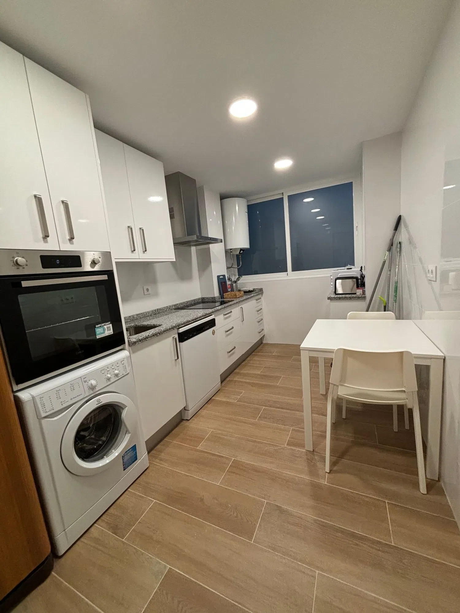 Piso en calle Castillo de Alcala de Guadaira, 17 - Foto 1