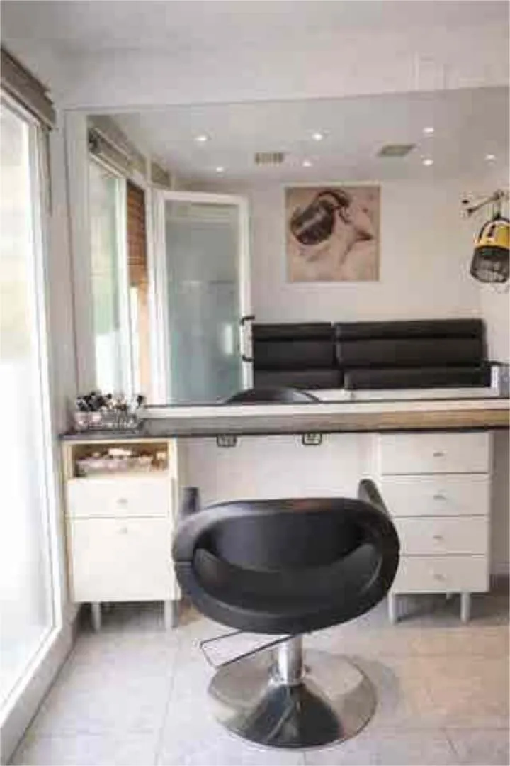 Local comercial en Cornella de Llobregat, La Gavarra - Foto 7