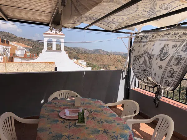 Chalet adosado en calle la sinfonia s/n o - Foto 1