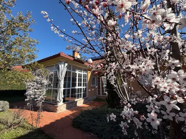Chalet en  Avenida de los Rosales 1 - Foto 17