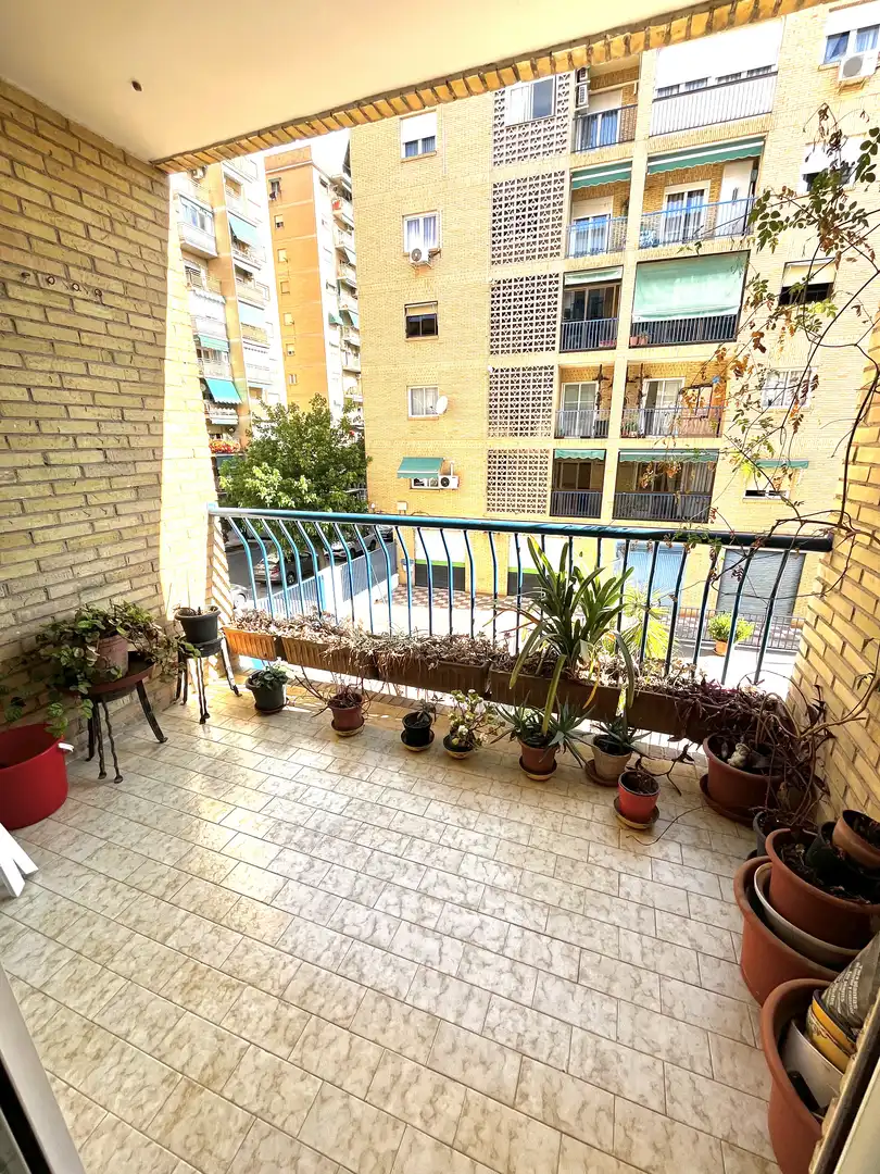Piso en  Avenida de Dílar 16 - Foto 8