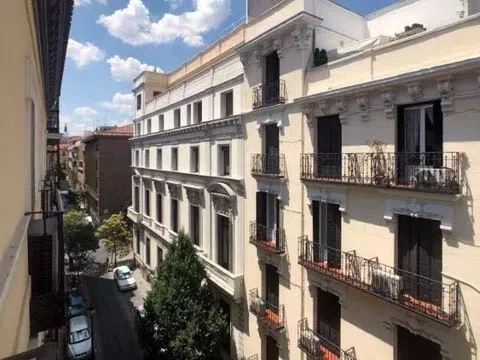 Estudio en calle de Cervantes, 30