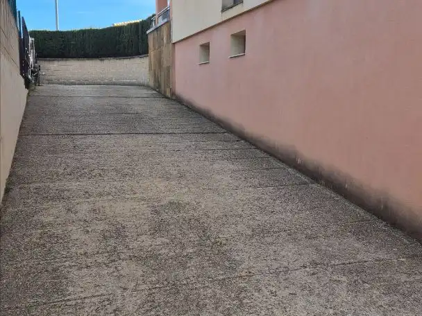 Casa adosada en  Carrer de Miquel Martí i Pol 2 - Foto 50