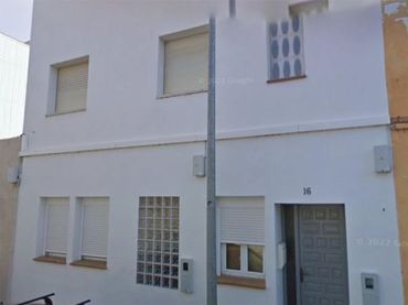 Piso en  Carrer Ramón y Cajal 16 - Foto 1
