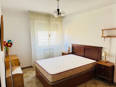 Piso en calle de Pericles, 32