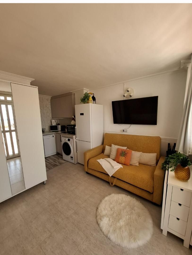 Estudio en  Carrer Sol Naixent 18 - Foto 4