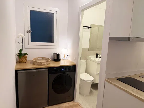 Estudio en avenida Lluís Companys i Jover, 27 - Foto 3