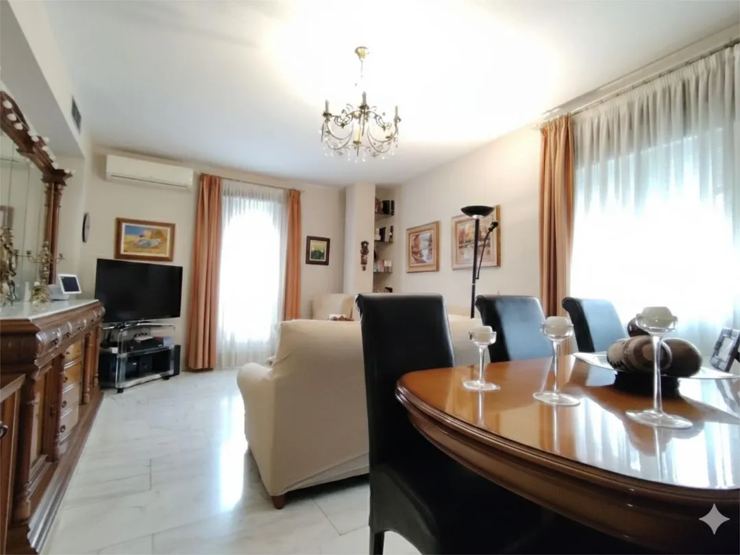 Casa adosada en  Calle Sagunto 41 - Foto 14