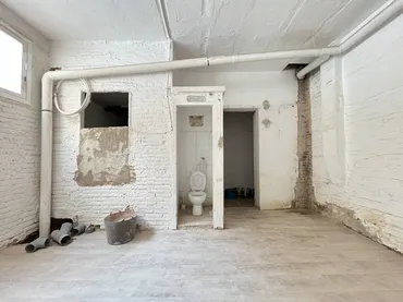Local comercial en  Calle Violant de Hungría Reina de Aragón 159 - Foto 3