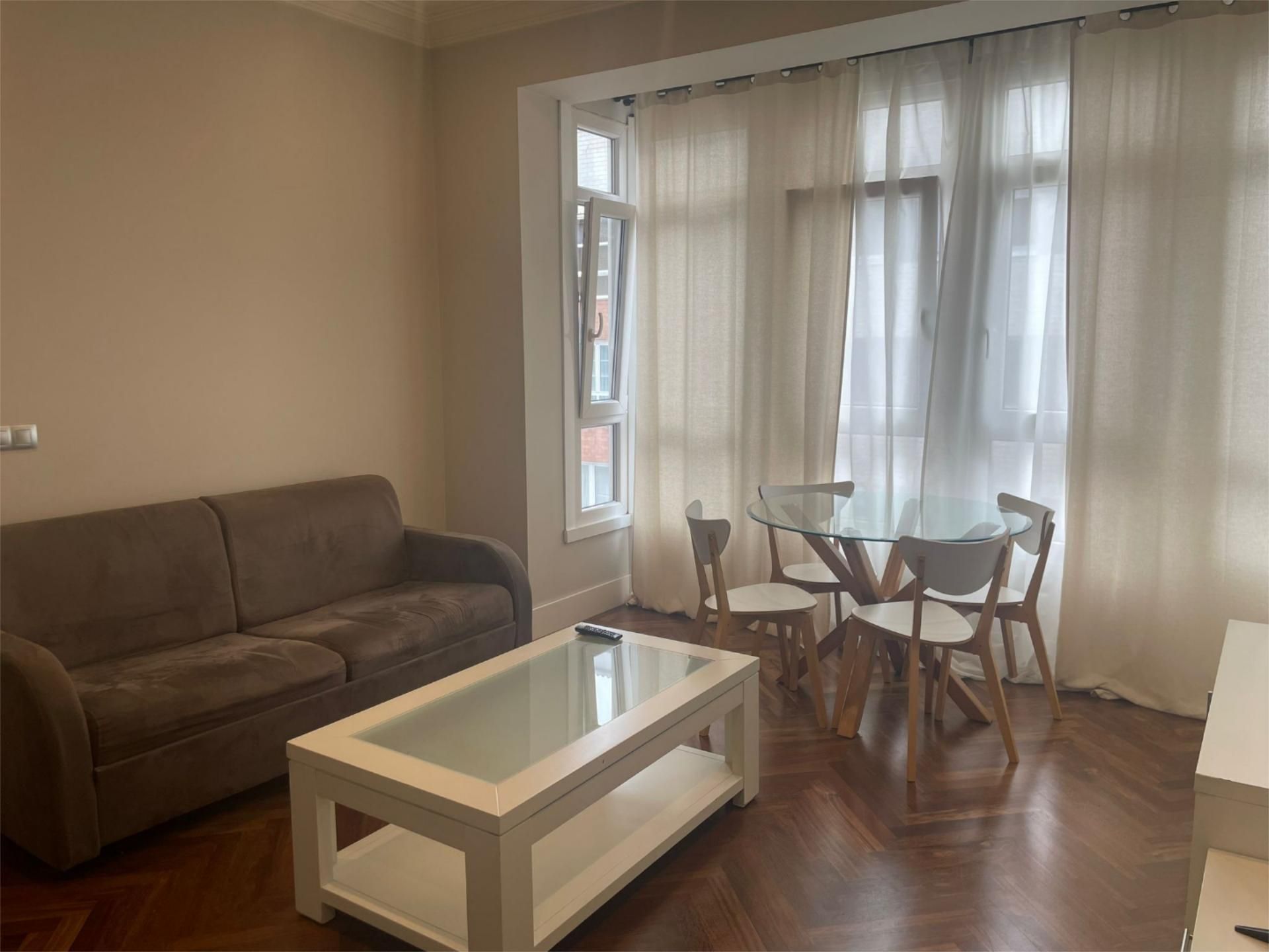 Piso en  Rúa Rosalía de Castro 13 - Foto 4