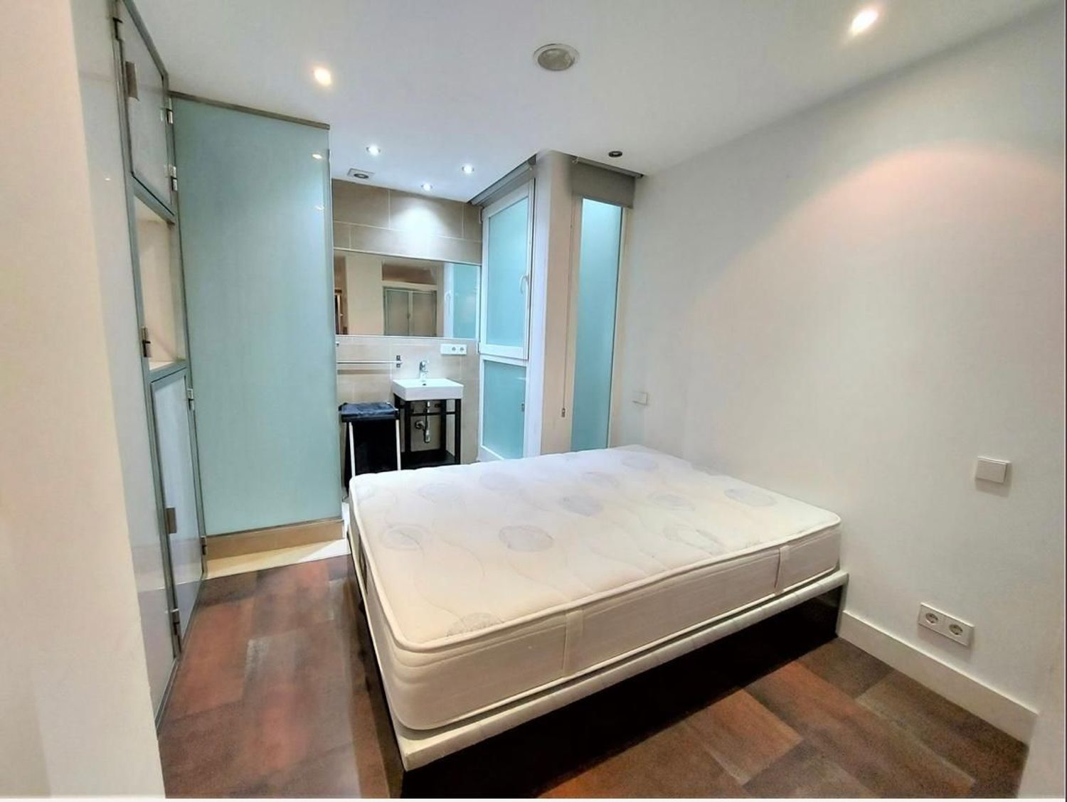 Estudio en calle de Quiñones, 10 - Foto 2