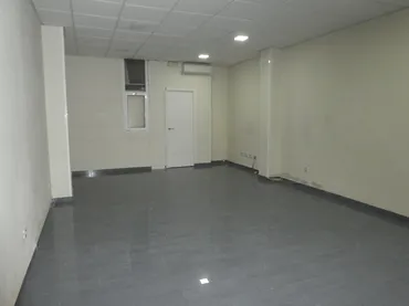 Local comercial en Santa Coloma de Gramenet - Foto 2
