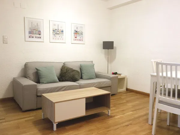 Piso en calle de San Antonio María Claret, 40 - Foto 1