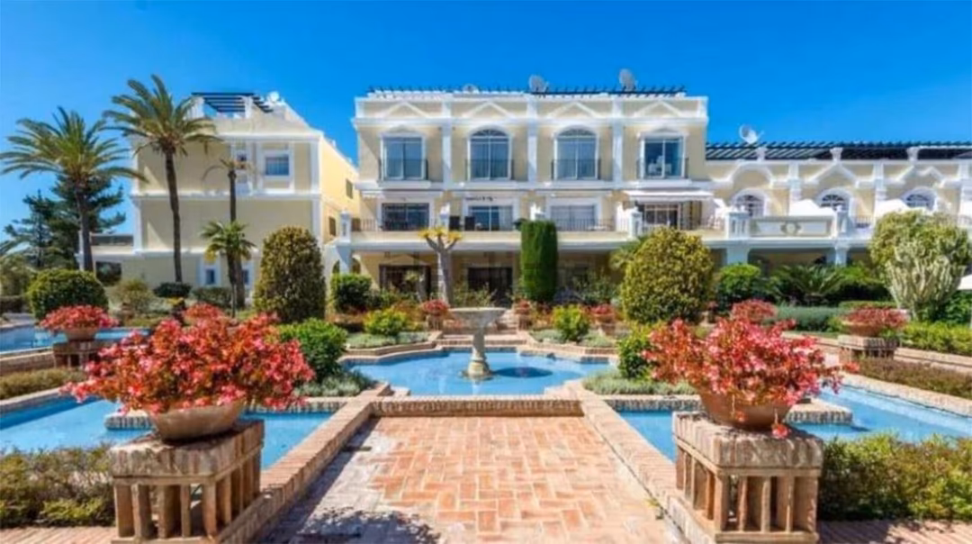 Piso en  Calle Viena 27-D 71