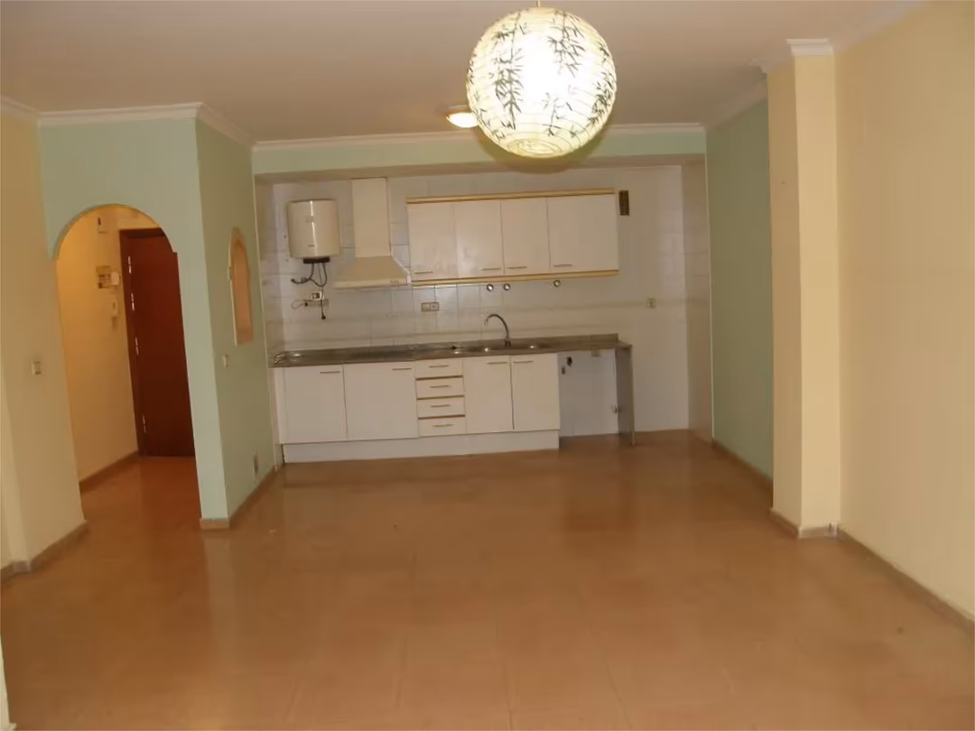 Piso en  Carrer del Mestre Joan Maǵal Benzo 41 - Foto 3