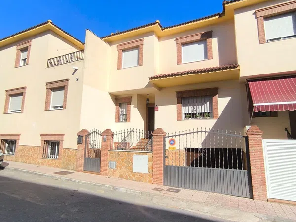 Chalet adosado en Calle Girasol, 1 - Foto 2