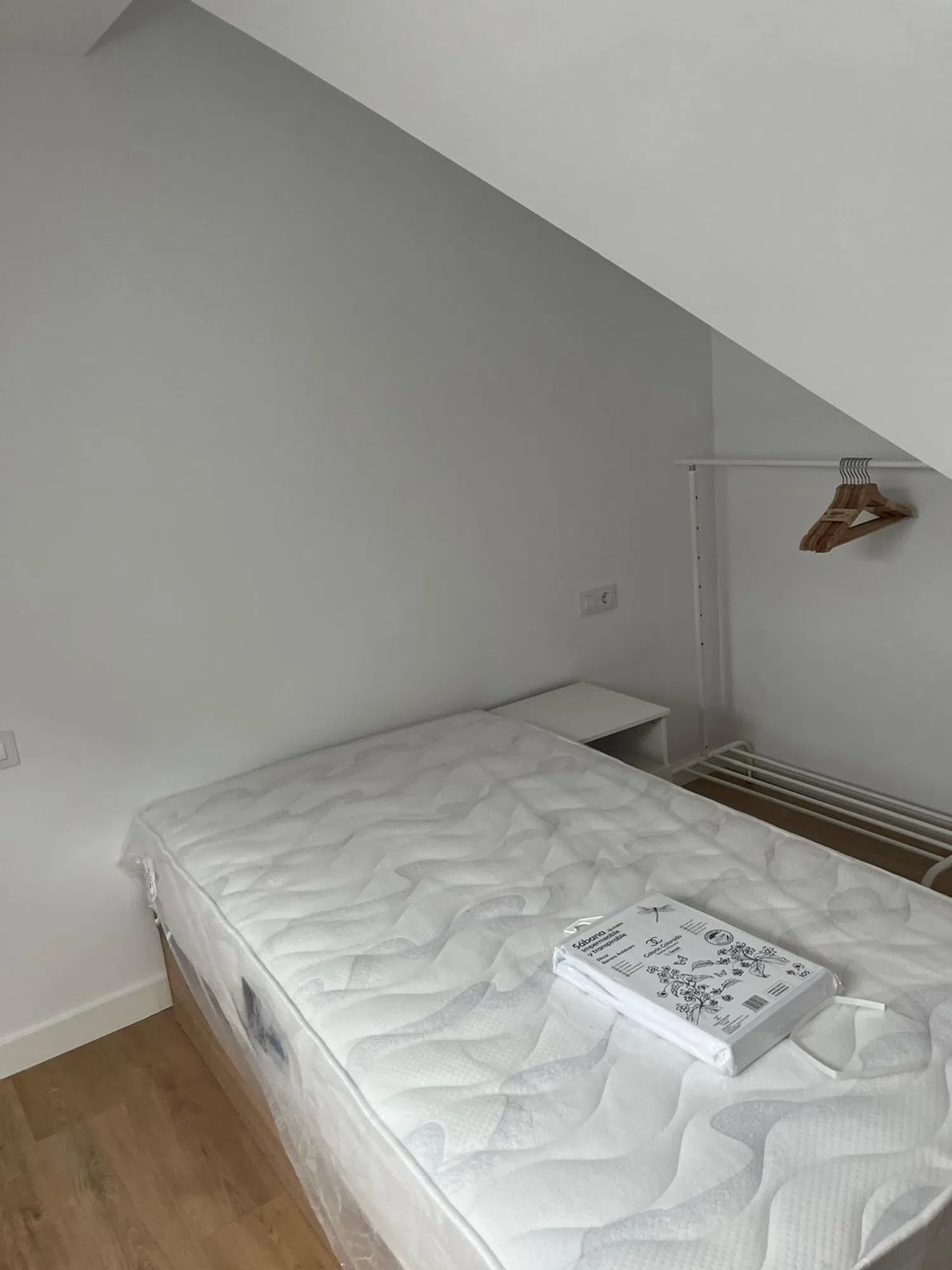 Piso en calle Juan de la Encina, 15 - Foto 1