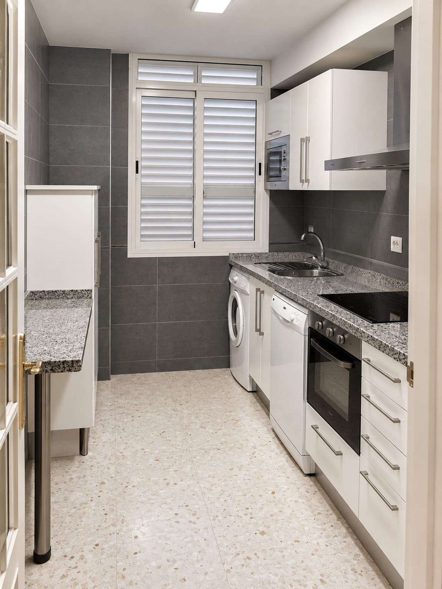 Chalet adosado en Calle Cielo, 3, Alcalde L. Uruñuela - Palacio de Congresos - Foto 4