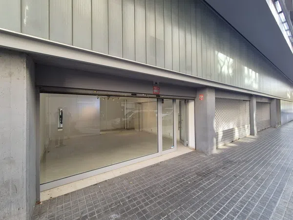 Local en jacint verdaguer - Foto 13