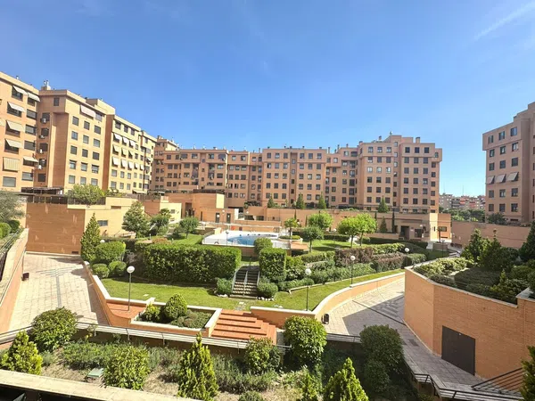 Piso en Avenida de Niza - Foto 1