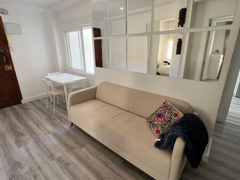 Piso en calle Mauricio Moro Pareto, 5