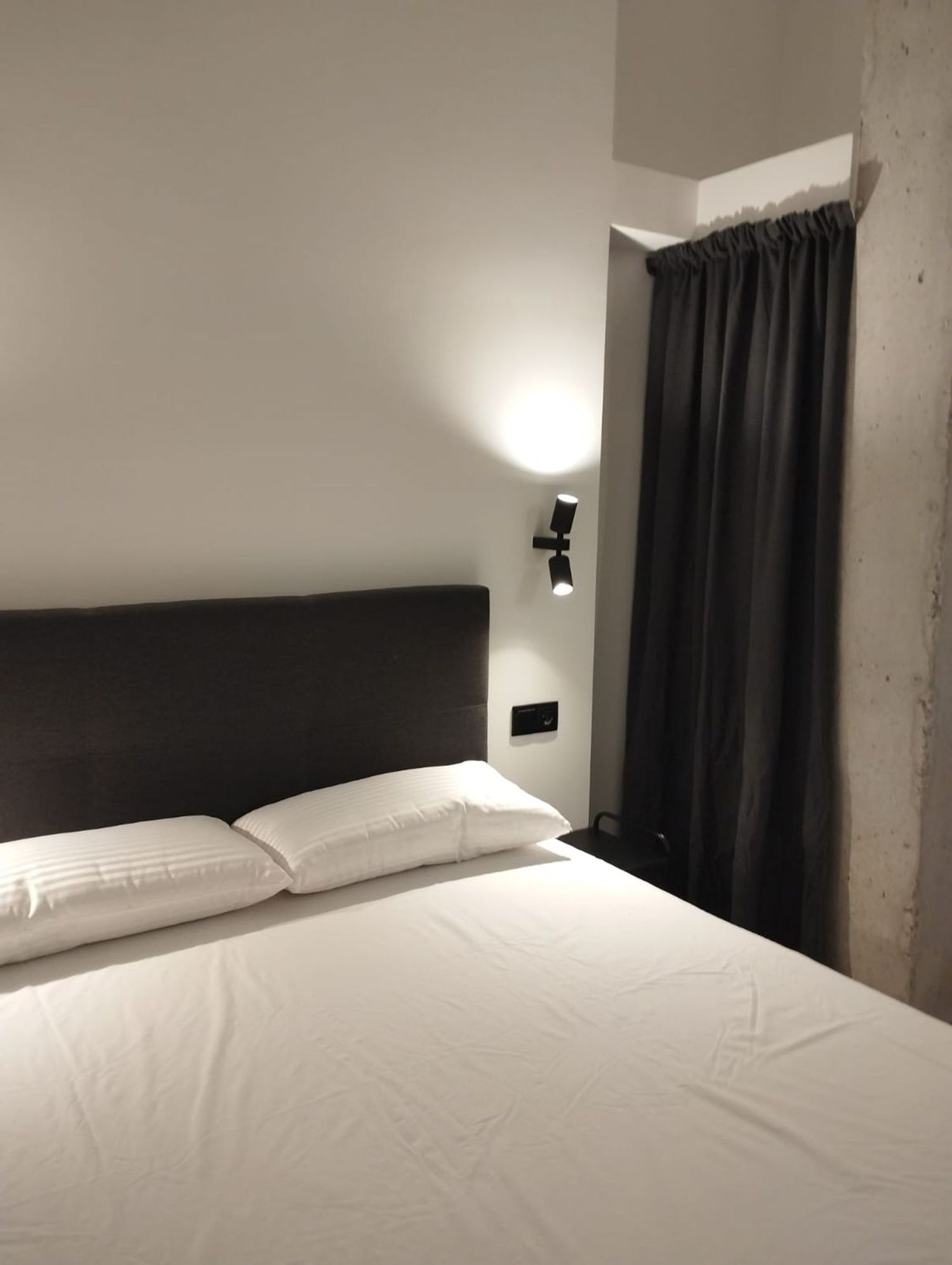 Estudio en calle Cortés, 1 - Foto 2