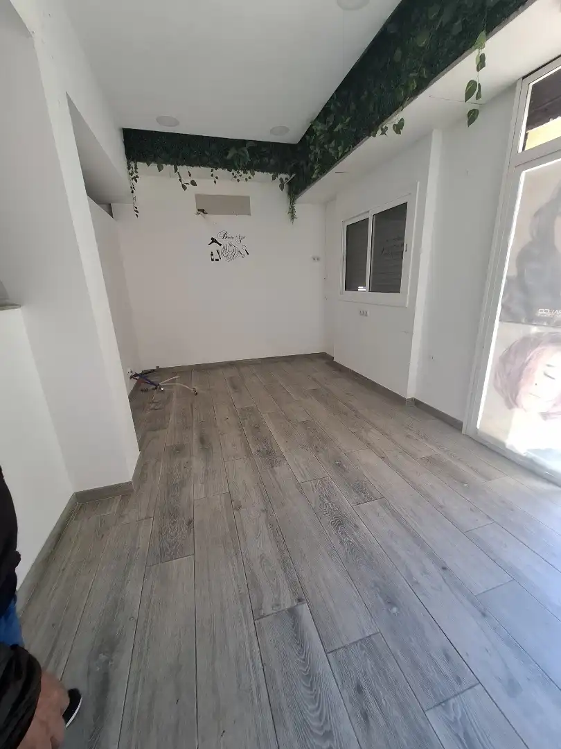 Local comercial en  Carrer del Doctor Robert 166 - Foto 3