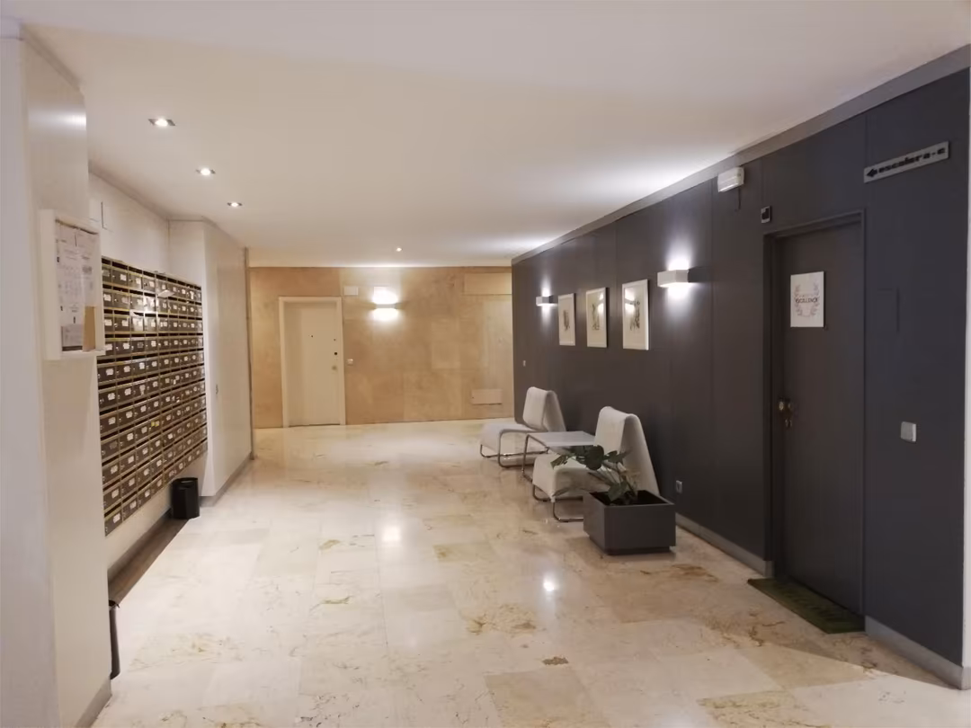 Piso en  Calle de Hermosilla 101