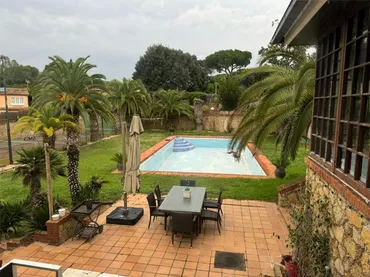 Chalet en  Carrer Pinar de Can Guineu 17 - Foto 6