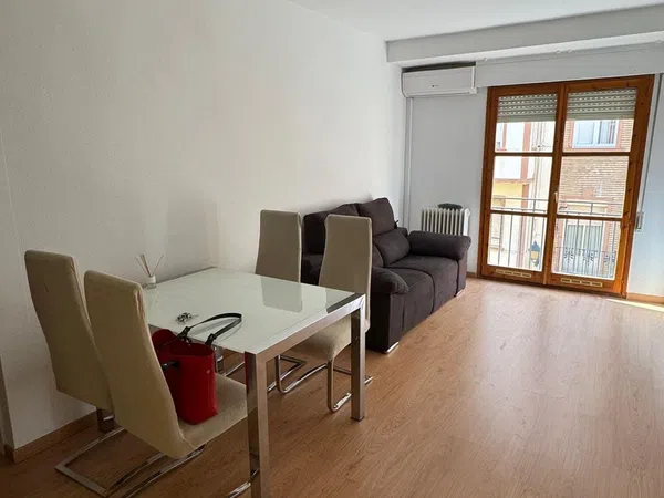 Piso en calle de Don Juan de Aragón, 9