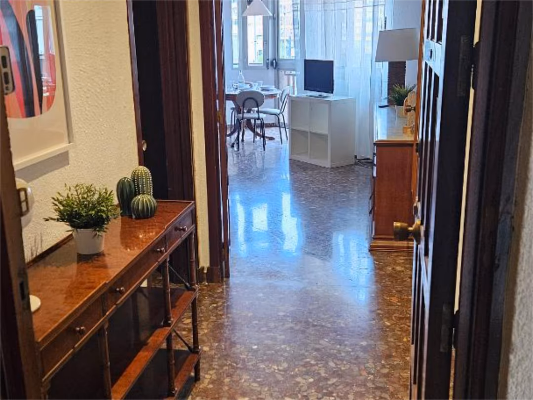 Piso en  Avenida del Rector José Loustau 16
