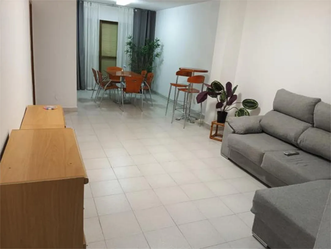 Piso en Barrio de Santa Eulalia - Foto 1