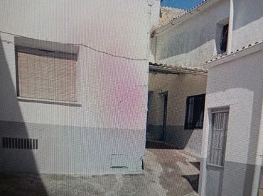 Casa adosada en  Calle Arrabal 35 - Foto 2