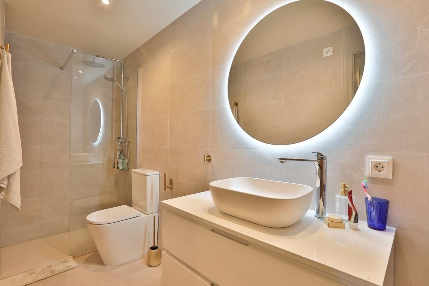 Piso en calle de Carme Guardia, 4 - Foto 9