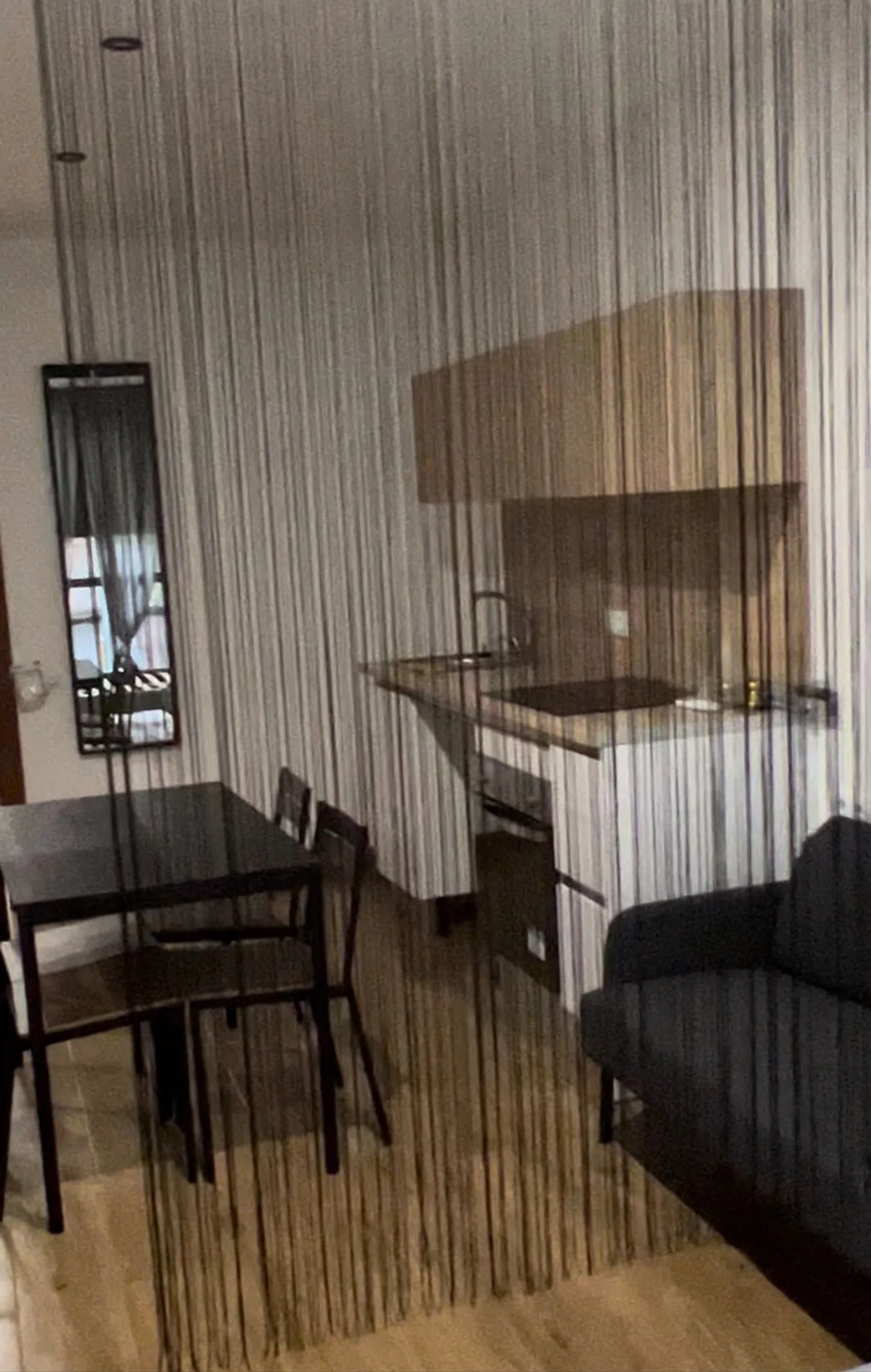 Estudio en calle de Laureà Miró, 199 - Foto 2