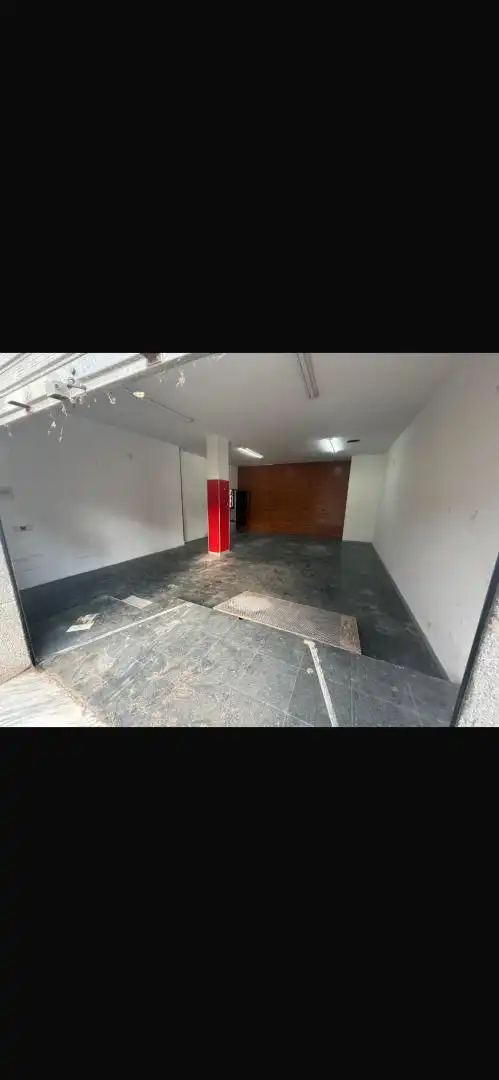 Local comercial en  Carrer de Narcís Monturiol 10 - Foto 4